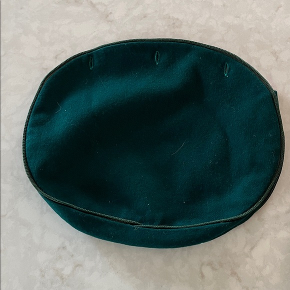 Vintage The Bee Hive by Baltimore Bermuda Bag w/ white eyelet & extra green wool - Picture 4 of 7